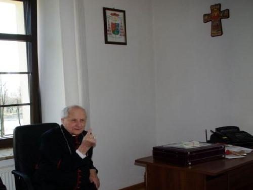 Сустрэча моладзі нашай парафіі з кардыналам Казімірам Свёнткам Сустрэча моладзі нашай парафіі з кардыналам Казімірам Свёнткам