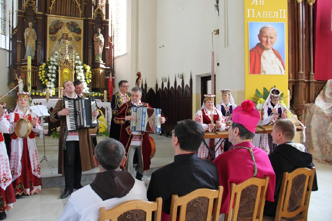Імша-падзяка нарачанцаў за кананізацыю Яна Паўла II 