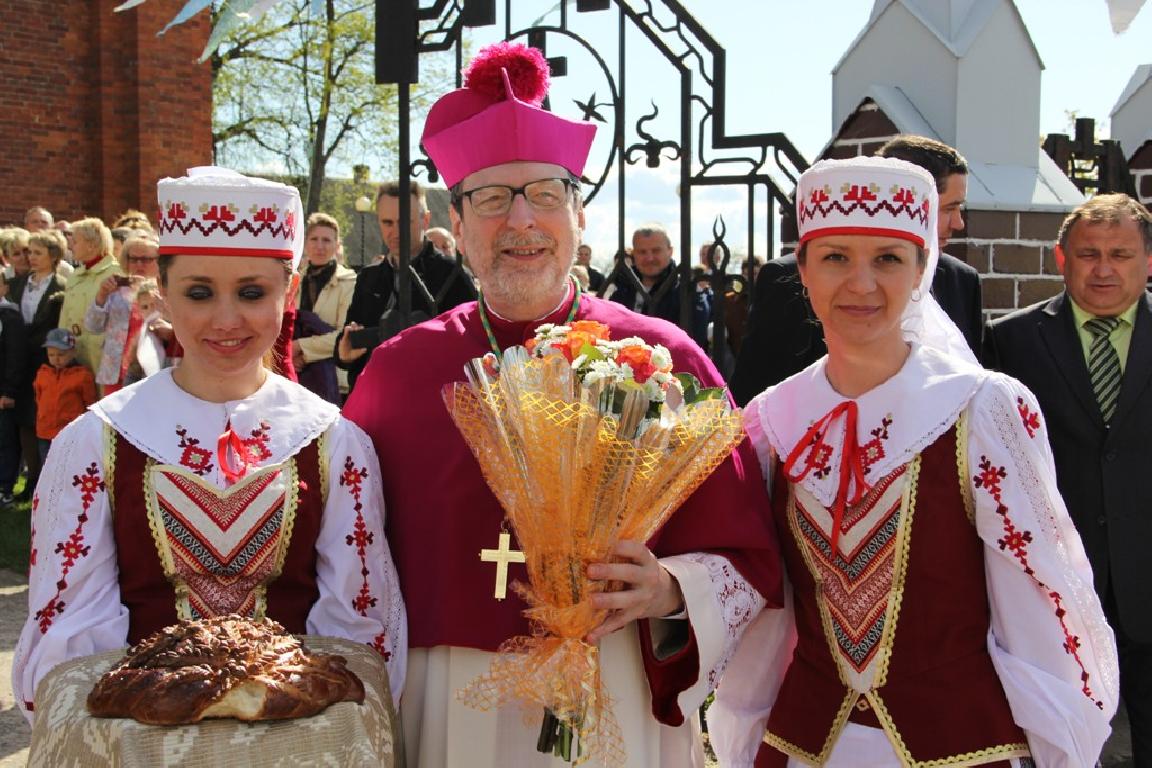 Імша-падзяка нарачанцаў за кананізацыю Яна Паўла II 