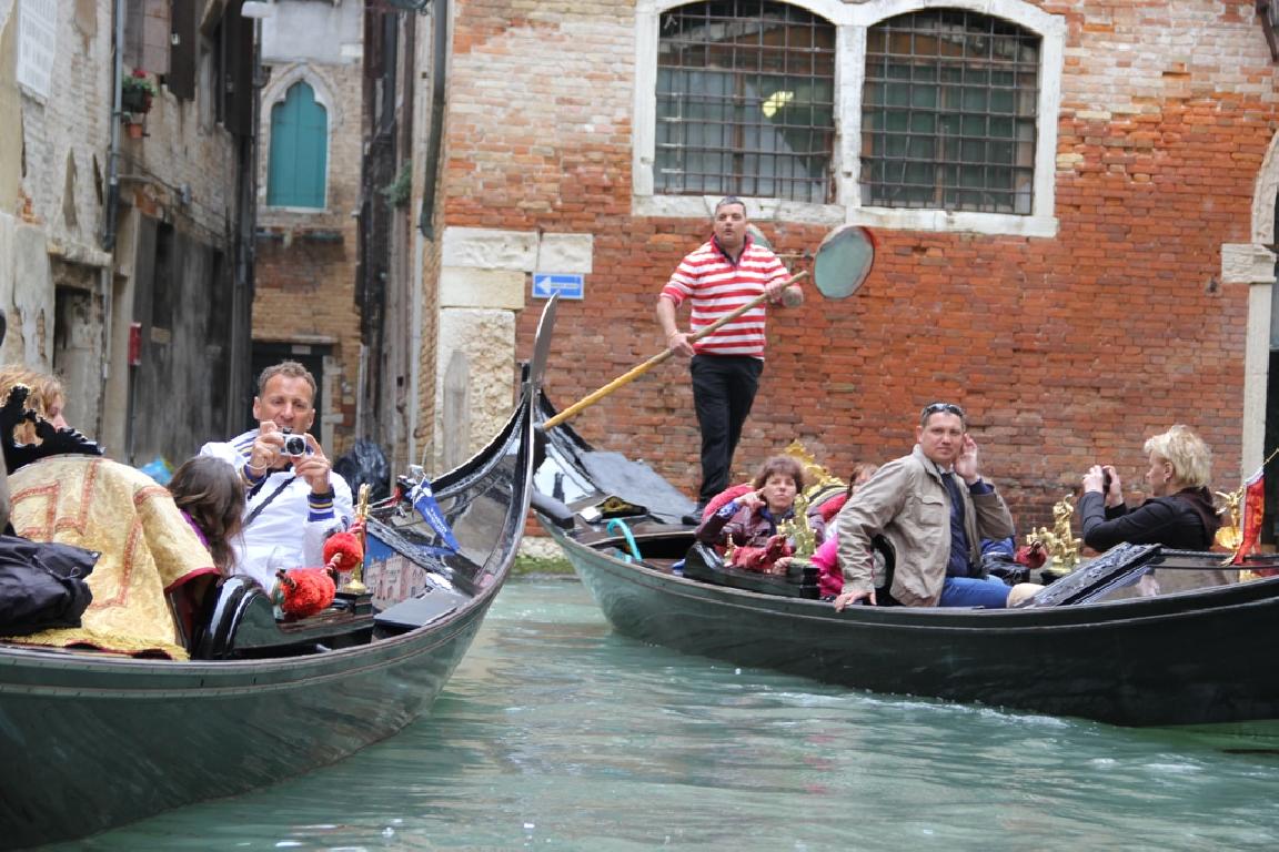 Пілігрымка вернікаў нарачанскай парафіі на кананізацыю Яна Паўла II і Яна XXIII Пілігрымка вернікаў нарачанскай парафіі на кананізацыю Яна Паўла II і Яна XXIII