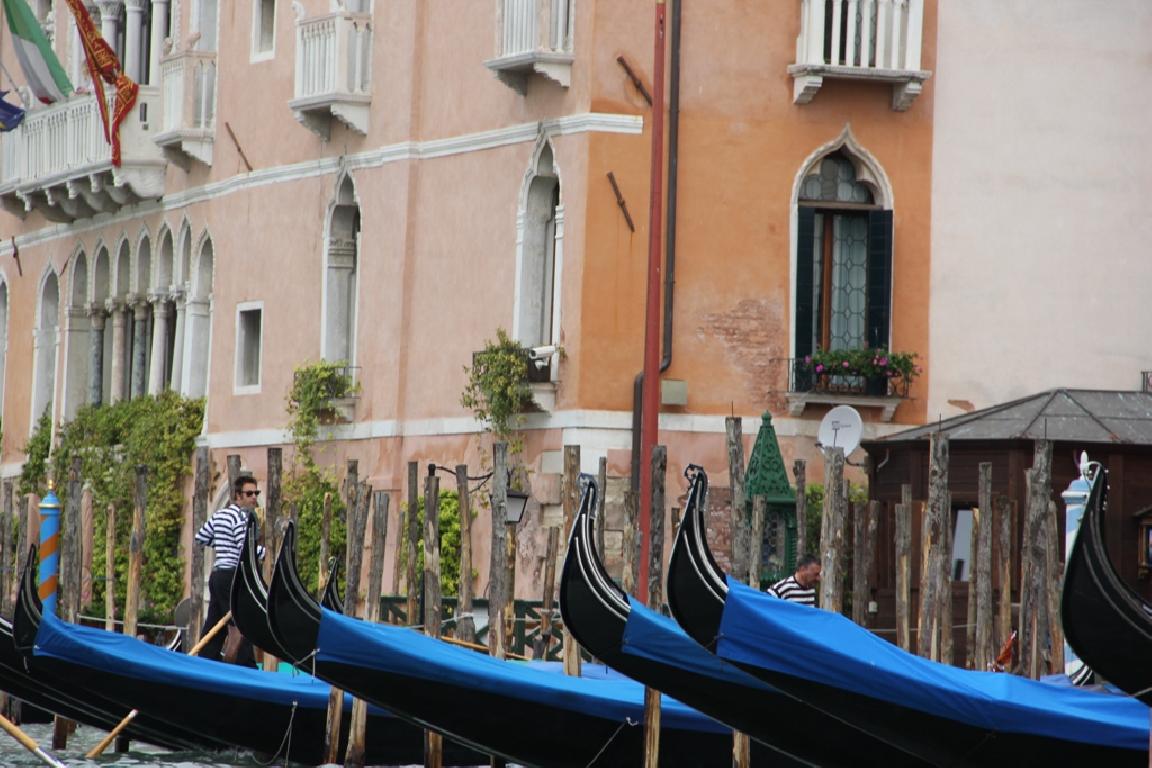 Пілігрымка вернікаў нарачанскай парафіі на кананізацыю Яна Паўла II і Яна XXIII Пілігрымка вернікаў нарачанскай парафіі на кананізацыю Яна Паўла II і Яна XXIII