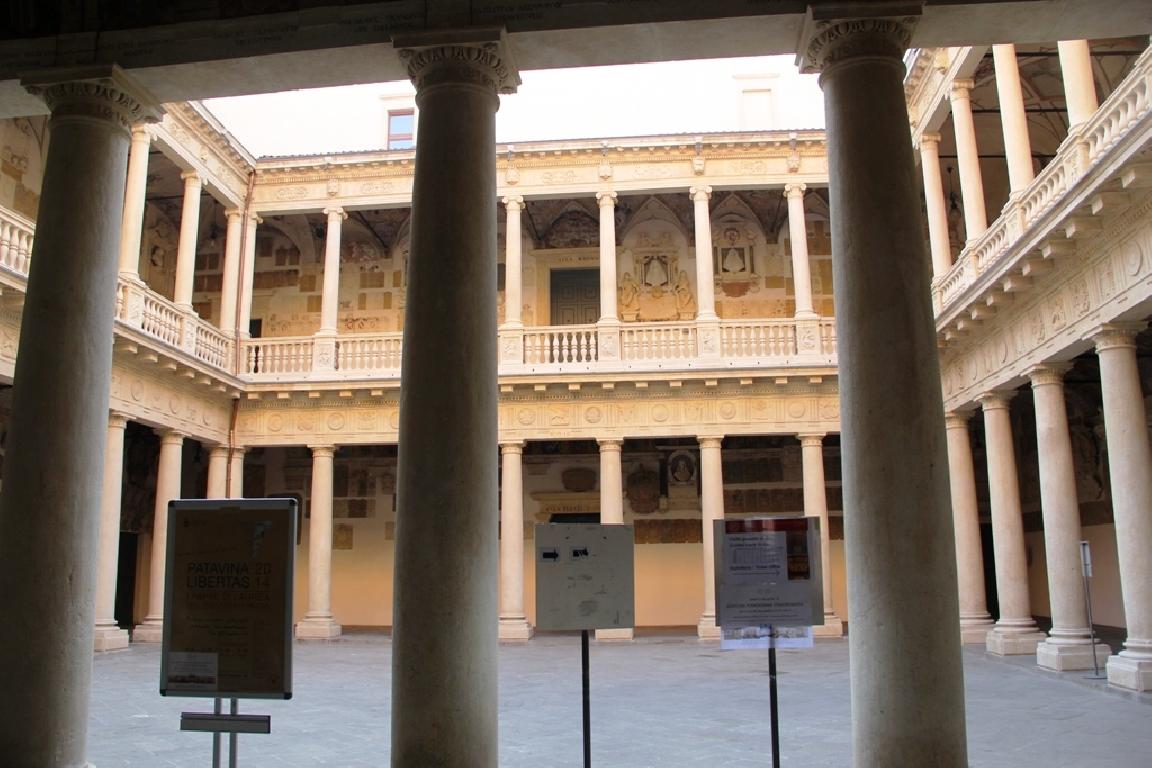 Пілігрымка вернікаў нарачанскай парафіі на кананізацыю Яна Паўла II і Яна XXIII Пілігрымка вернікаў нарачанскай парафіі на кананізацыю Яна Паўла II і Яна XXIII