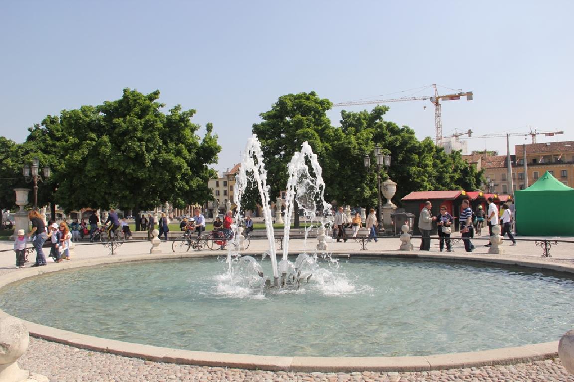 Пілігрымка вернікаў нарачанскай парафіі на кананізацыю Яна Паўла II і Яна XXIII Пілігрымка вернікаў нарачанскай парафіі на кананізацыю Яна Паўла II і Яна XXIII