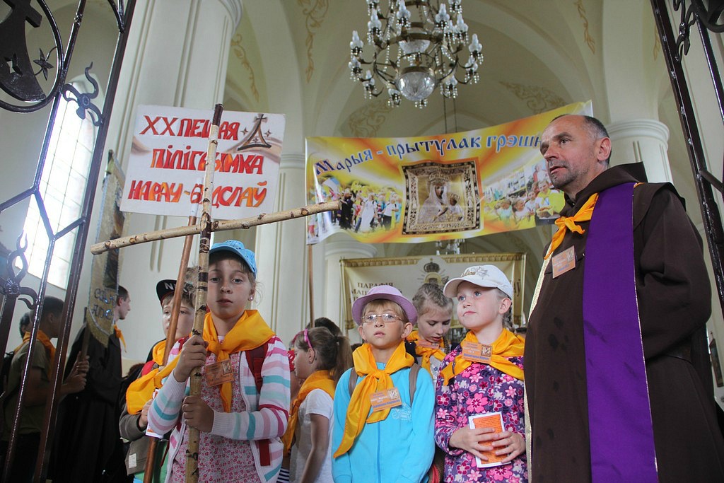 Да трона Маці Божай Будслаўскай