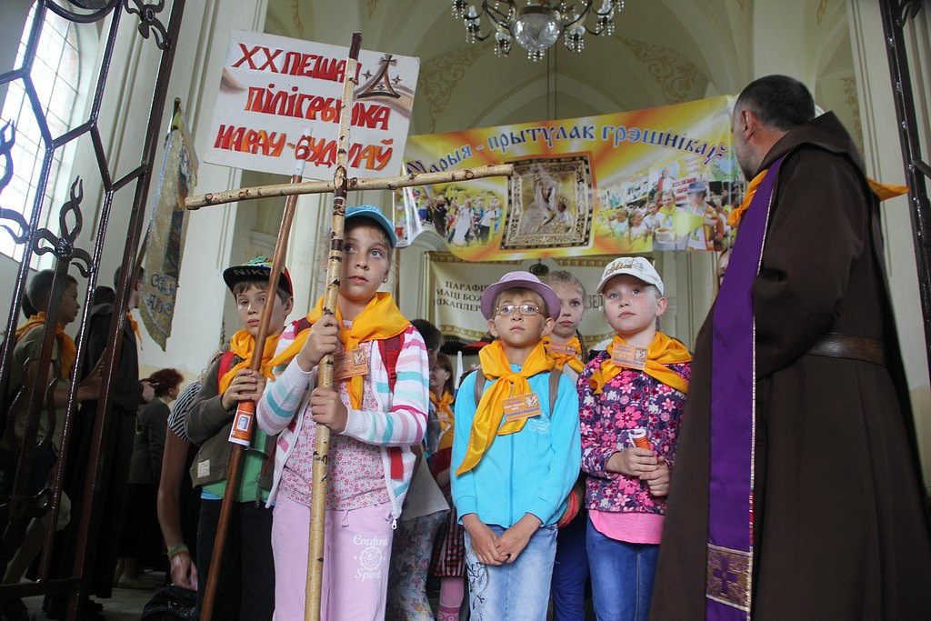 Да трона Маці Божай Будслаўскай