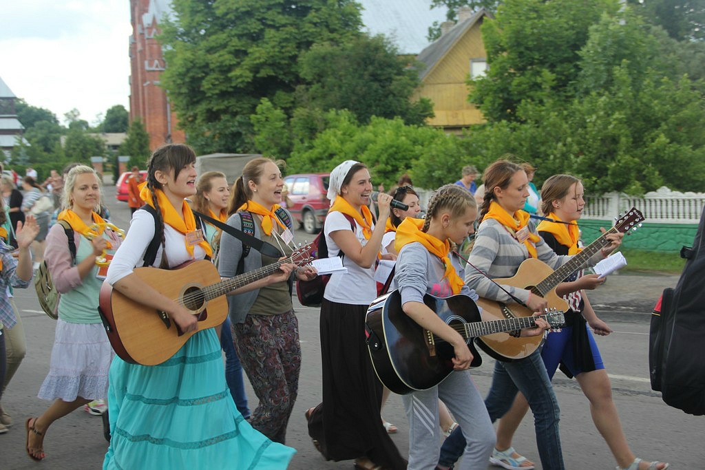 Да трона Маці Божай Будслаўскай