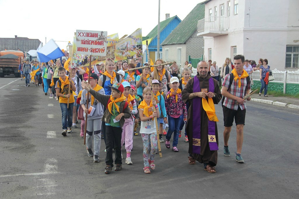 Да трона Маці Божай Будслаўскай