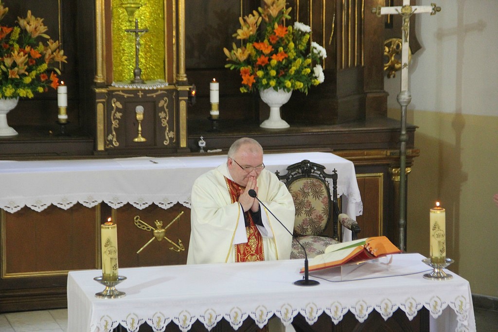 Да трона Маці Божай Будслаўскай